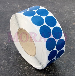 Kółka samoprzylepne z tkaniny do zaklejania i oznaczania towaru niebieskie 30 mm 2,5 tys.