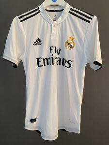 Koszulka piłkarska REAL MADRYT Home authentic Retro 18/19 ADIDAS #9 Benzema