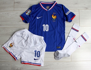 Dziecięcy zestaw piłkarski FRANCJA Home Euro 2024 ADIDAS (koszulka+spodenki+getry) #10 Mbappe