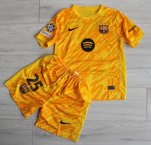 Dziecięcy zestaw bramkarski FC BARCELONA 24/25 NIKE (koszulka+spodenki) #25 Szczęsny