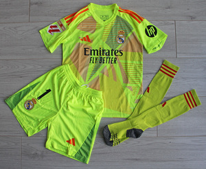 Dziecięcy zestaw bramkarski FREAL MADRYT 24/25 Adidas (koszulka+spodenki+getry) #1 Courtois