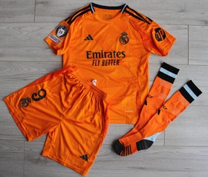 Dziecięcy zestaw piłkarski REAL MADRYT away 24/25 ADIDAS (koszulka+spodenki+getry) #9 Mbappe