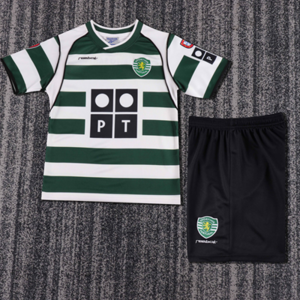 Dziecięcy zestaw piłkarski Sporting CP home  RETRO 01/02 Reebok (koszulka+spodenki) #28 Ronaldo