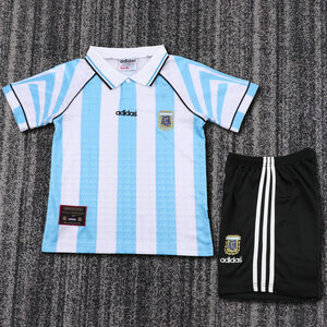Dziecięcy zestaw piłkarski Argentyna home RETRO 96/97 Adidas (koszulka+spodenki) #9 Batistuta