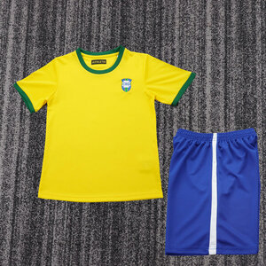 Dziecięcy zestaw piłkarski Brazylia home RETRO 1970 (koszulka+spodenki)