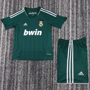 Dziecięcy zestaw piłkarski REAL MADRYT 3rd RETRO 12/13 ADIDAS (koszulka+spodenki) #7 Ronaldo