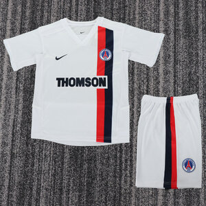 Dziecięcy zestaw piłkarski PSG away RETRO 02/03 Nike (koszulka+spodenki) #10 Ronaldinho
