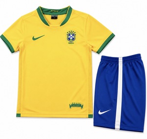 Dziecięcy zestaw piłkarski Brazylia home RETRO World Cup 2006 Nike (koszulka+spodenki) #9 Ronaldo
