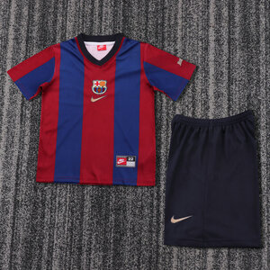 Dziecięcy zestaw piłkarski FC Barcelona home RETRO 98/99 Nike (koszulka+spodenki) #10 Rivaldo