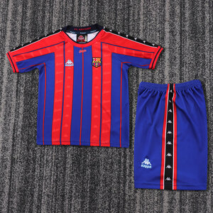 Dziecięcy zestaw piłkarski FC Barcelona home RETRO 97/98 Nike (koszulka+spodenki) #7 Figo