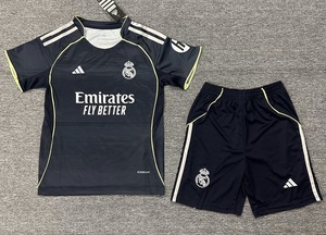 Dziecięcy zestaw piłkarski REAL MADRYT Away 25/26 ADIDAS (koszulka+spodenki) #8 Valverde