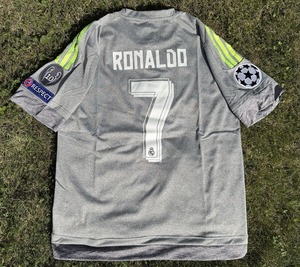Koszulka piłkarska REAL MADRYT Away Retro 15/16 Adidas Ronaldo 7 roz. M