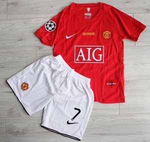 Dziecięcy zestaw piłkarski MANCHESTER UNITED Retro FINAL MOSCOW 2008 Nike #7 Ronaldo