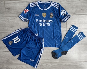 Dziecięcy zestaw piłkarski REAL MADRYT 3rd 25/26 ADIDAS (koszulka+spodenki+getry) 10# MBAPPE