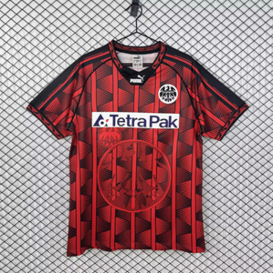 Koszulka piłkarska Eintracht Frankfurt Retro Home PUMA 95/96
