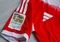 Dziecięcy zestaw piłkarski BAYERN MONACHIUM home 25/26 Adidas (koszulka+spodenki+getry) #9 Kane