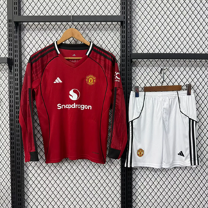 Dziecięcy zestaw piłkarski MANCHESTER UNITED ADIDAS home 25/26 (koszulka+spodenki) #8 Fernandes
