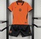 Dziecięcy zestaw piłkarski HOLANDIA Home World Cup 2026 NIKE (koszulka+spodenki)