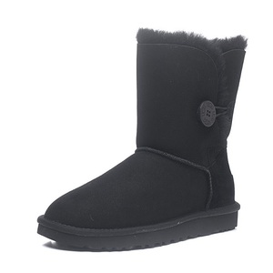 Zimowe buty ŚNIEGOWCE UGG Australia Bailey Button II , czarne , model 5803