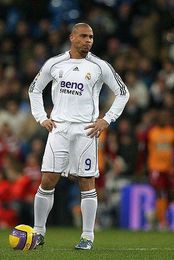 Koszulka piłkarska REAL MADRYT Home Retro 06/07 ADIDAS #9 Ronaldo