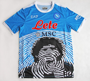 Koszulka piłkarska SSC NAPOLI 21/22 Ltd Edition Sky Blue Maradona Match EA7 #20 Zieliński