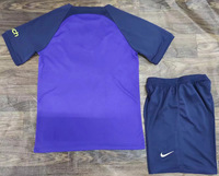 Dziecięcy zestaw piłkarski TOTTENHAM away 22/23 Nike (koszulka+spodenki)