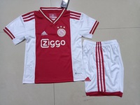 Dziecięcy zestaw piłkarski AJAX AMSTERDAM home 22/23 Adidas (koszulka+spodenki)
