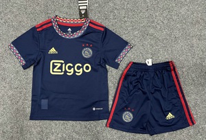 Dziecięcy zestaw piłkarski AJAX AMSTERDAM away 22/23 Adidas (koszulka+spodenki)