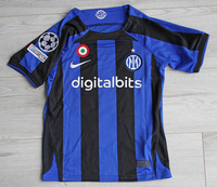 Dziecięcy zestaw piłkarski INTER MEDIOLAN Home 22/23 NIKE (koszulka+spodenki+getry) #10 Lautaro