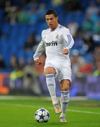 Koszulka piłkarska z długim rękawem REAL MADRYT Home Retro 2010/11 Adidas #7 Ronaldo