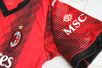 Dziecięcy zestaw piłkarski AC MILAN Home 23/24 PUMA (koszulka+spodenki+getry)