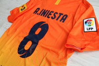 Koszulka piłkarska FC BARCELONA Retro Away 12/13 NIKE #8 A.INIESTA