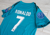 Dziecięcy zestaw piłkarski REAL MADRYT 3rd RETRO 17/18 ADIDAS (koszulka+spodenki) #7 Ronaldo