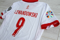 Dziecięcy zestaw piłkarski POLSKA NIKE Home EURO 2024 (koszulka i spodenki) #9 Lewandowski