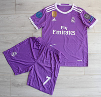 Dziecięcy zestaw piłkarski REAL MADRYT Away RETRO 16/17 ADIDAS (koszulka+spodenki) #7 Ronaldo