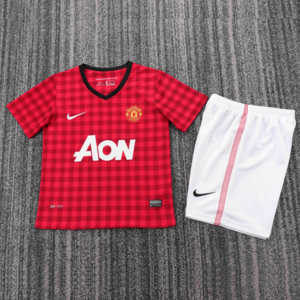 Dziecięcy zestaw piłkarski Manchester United home RETRO 12/13 Nike (koszulka+spodenki) #10 Rooney