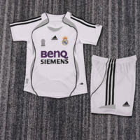Dziecięcy zestaw piłkarski Real Madryt home RETRO 06/07 Adidas (koszulka+spodenki) #7 Raul