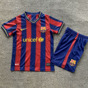 Dziecięcy zestaw piłkarski FC Barcelona home RETRO 09/10 Nike (koszulka+spodenki) #10 Messi