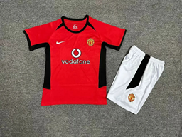 Dziecięcy zestaw piłkarski Manchester United home RETRO 03/04 Nike (koszulka+spodenki) #7 Ronaldo