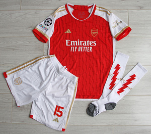 Dziecięcy zestaw piłkarski ARSENAL LONDYN Home 23/24 ADIDAS (koszulka+spodenki+getry) #15 Kiwior